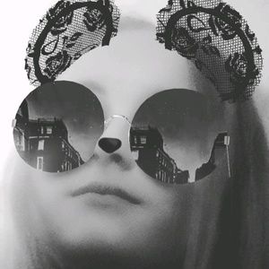 Meet your Posher, Fallon